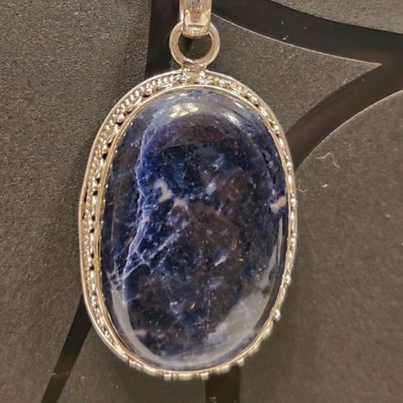 Sodalite pendant - Picture 1 of 7